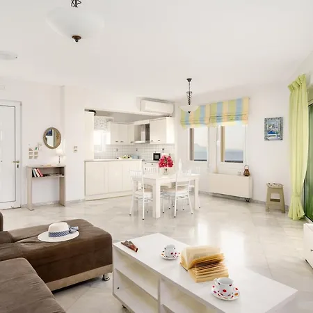 Family Big Next To The Sea 2-5 People Apartment